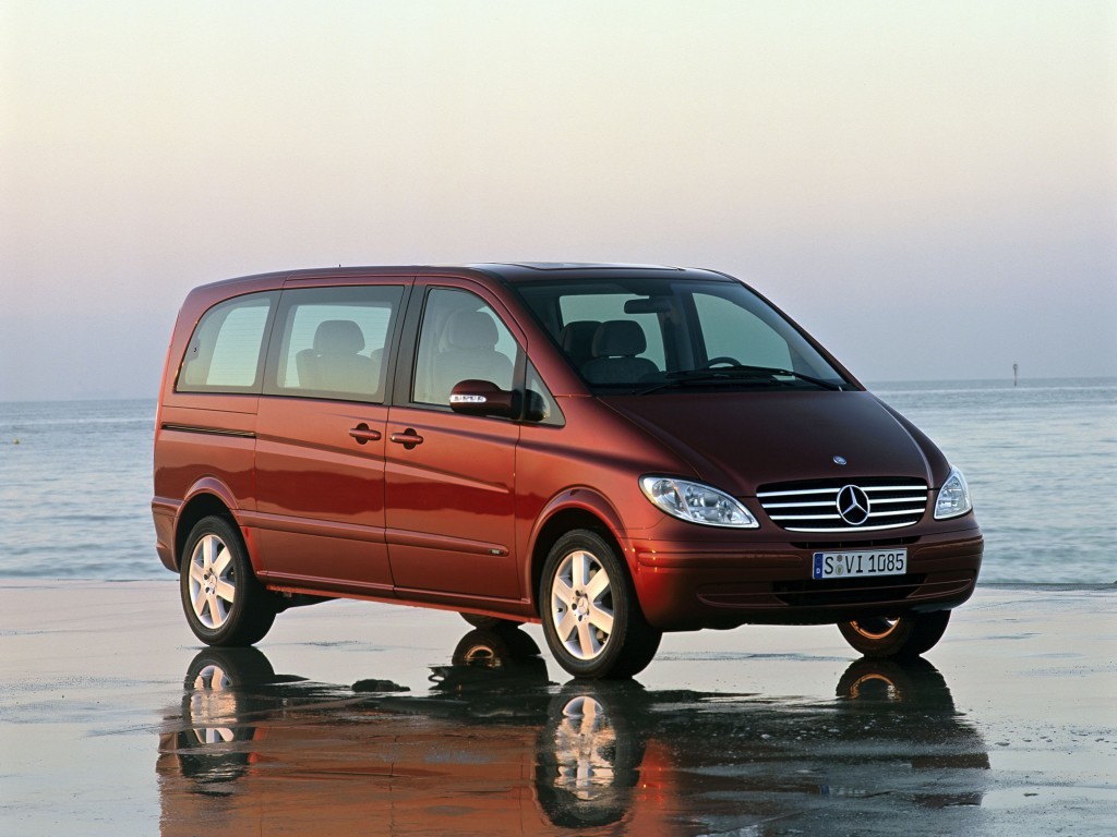 Mercedes Benz Viano photo 9