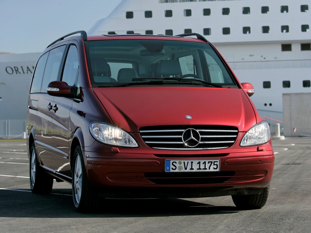 Mercedes Benz Viano photo 11