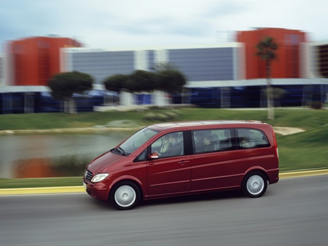 Mercedes Benz Viano photo 15