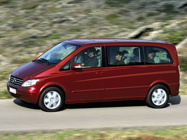 Mercedes Benz Viano photo 17