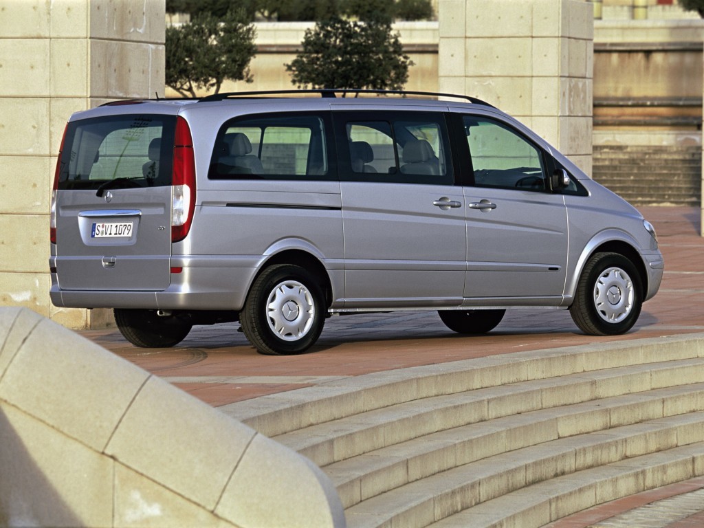 Mercedes Benz Viano photo 18