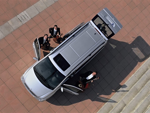 Mercedes Benz Viano photo 19