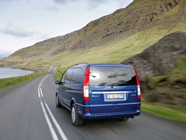 Mercedes Benz Viano photo 22