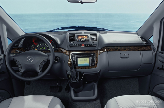 Mercedes Benz Viano photo 27