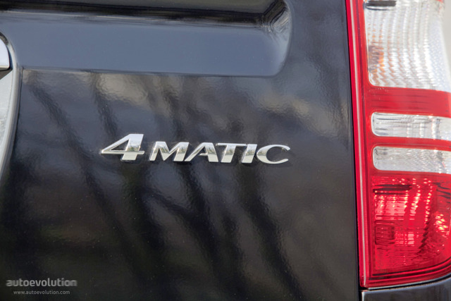 Mercedes Benz Viano photo 17