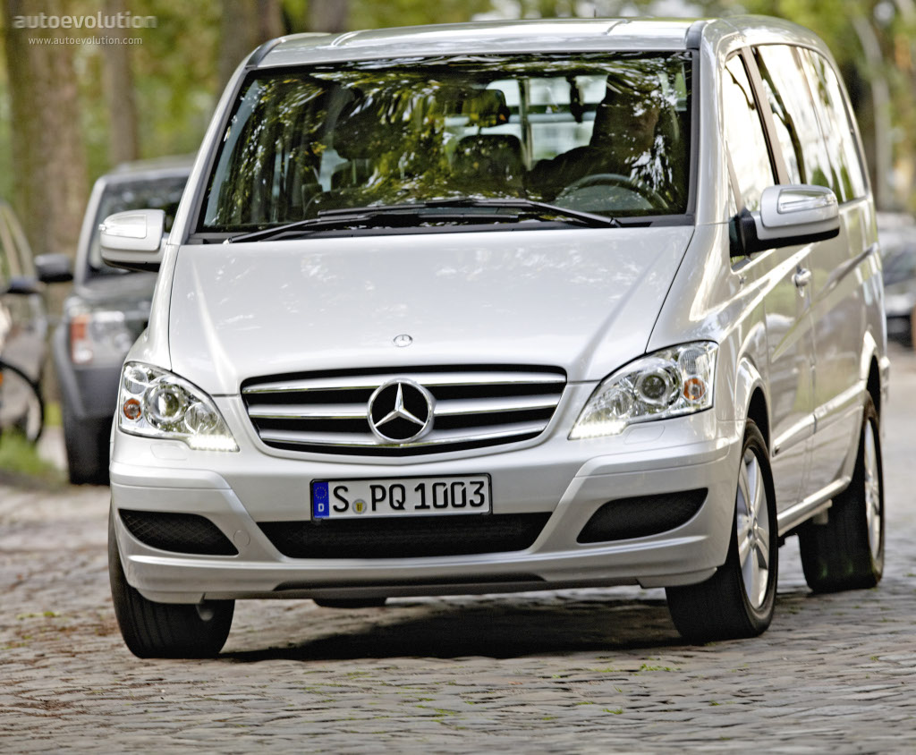 Mercedes Benz Viano photo 2