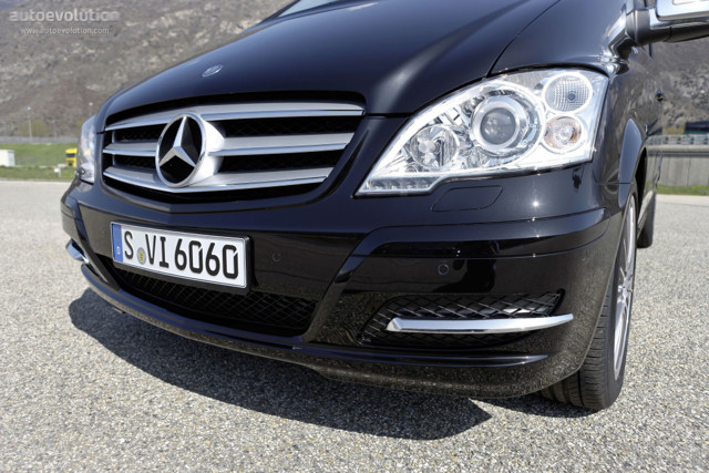 Mercedes Benz Viano photo 28