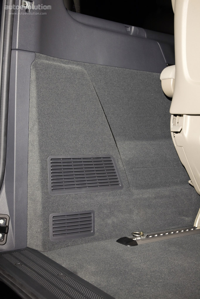 Mercedes Benz Viano photo 29