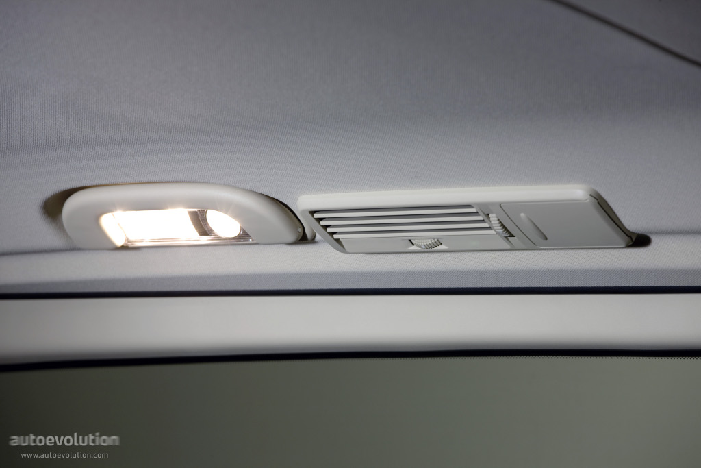 Mercedes Benz Viano photo 33