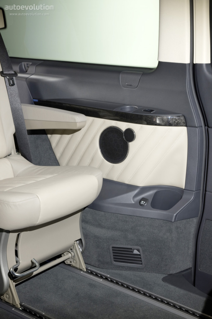 Mercedes Benz Viano photo 36