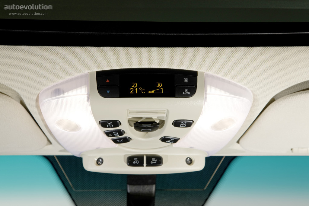 Mercedes Benz Viano photo 37