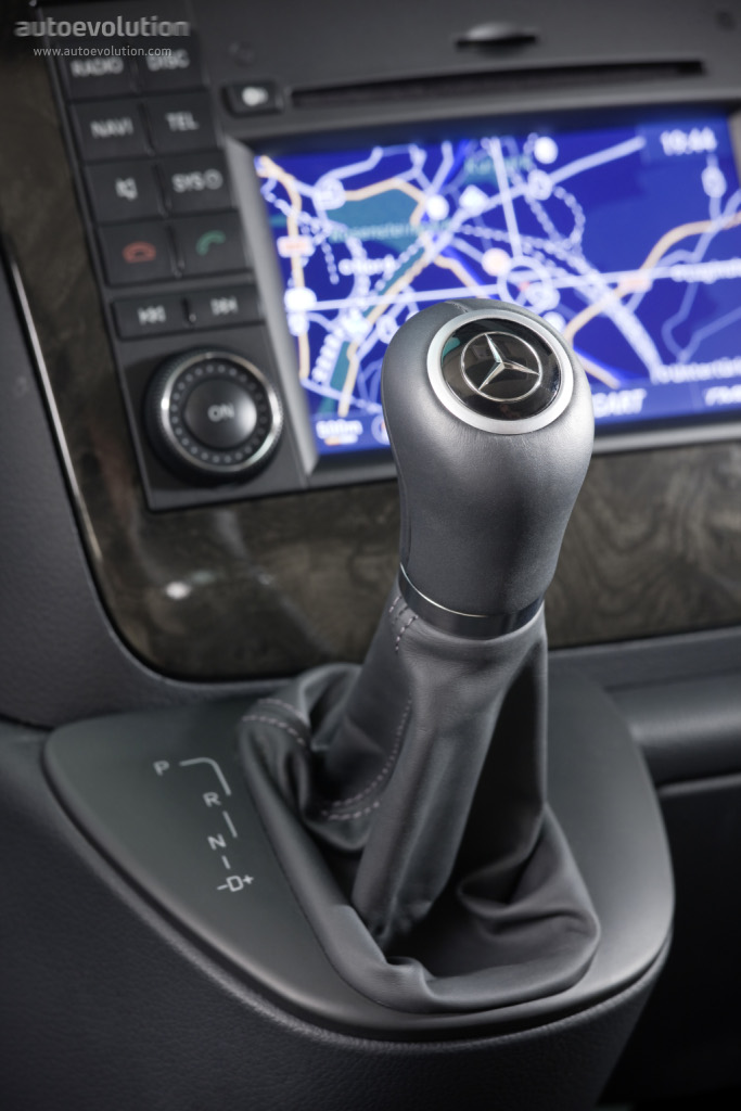 Mercedes Benz Viano photo 41