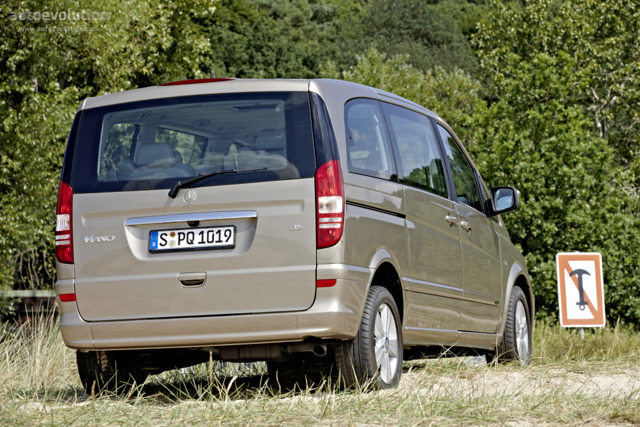 Mercedes Benz Viano photo 6