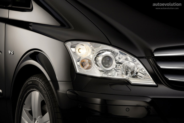 Mercedes Benz Viano photo 9