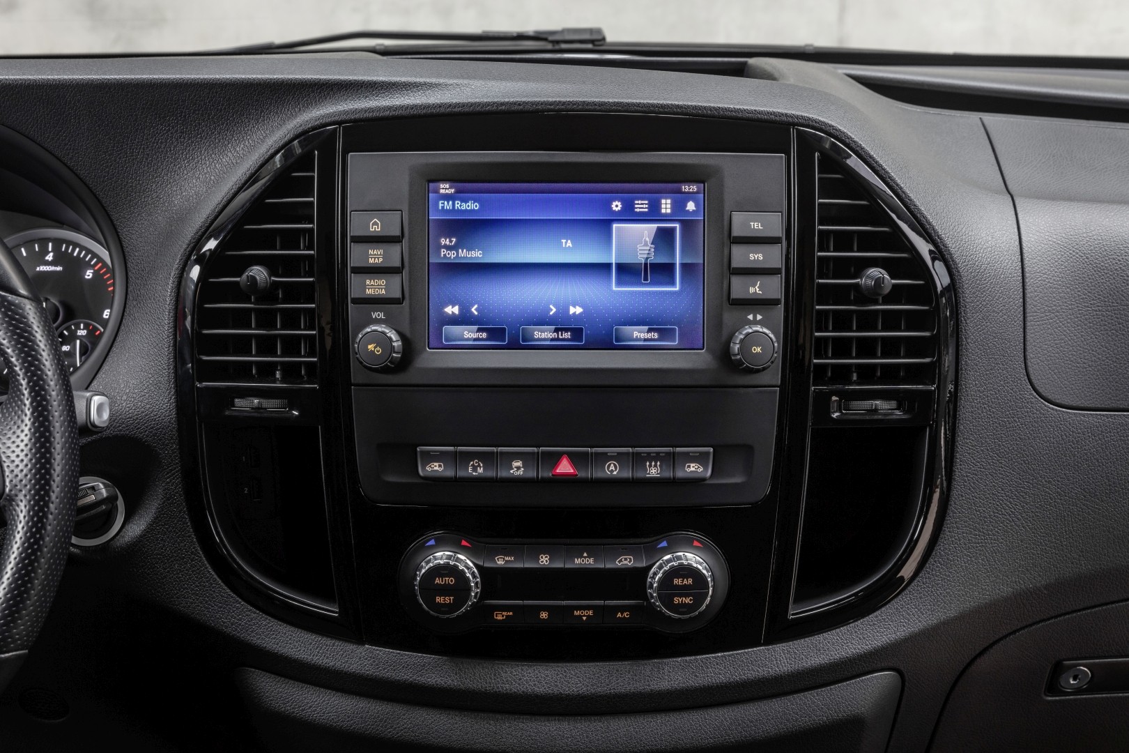 Mercedes Benz Vito photo 44