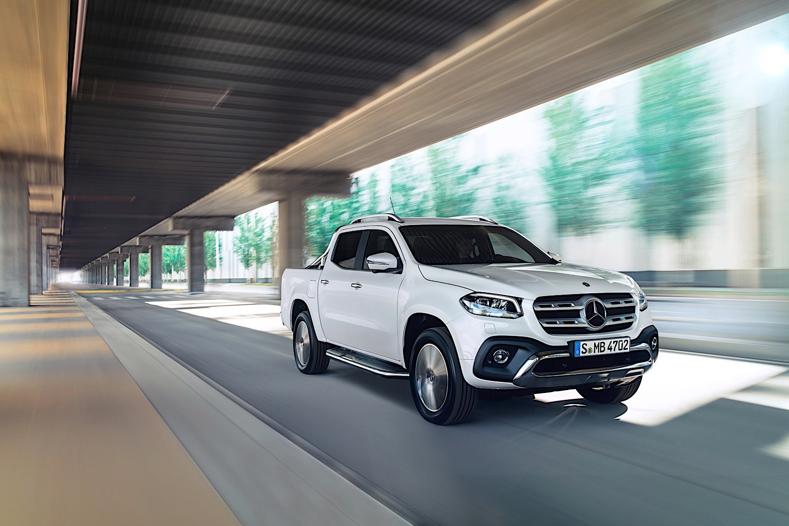 Mercedes Benz X-Class photo 15