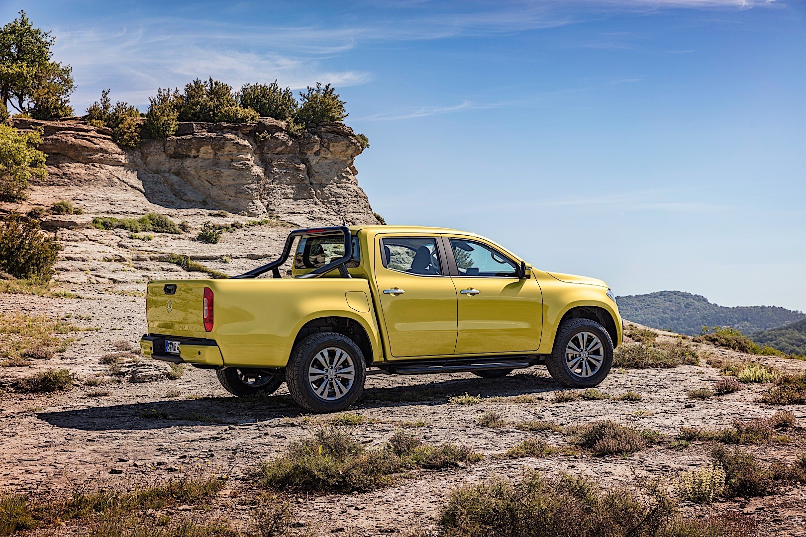 Mercedes Benz X-Class photo 33