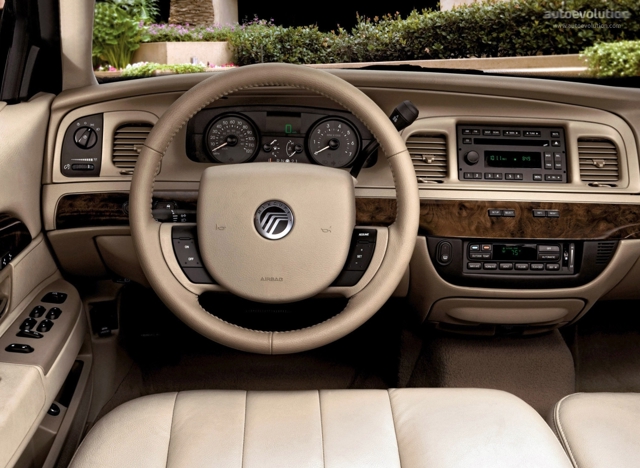 Mercury Grand Marquis photo 9