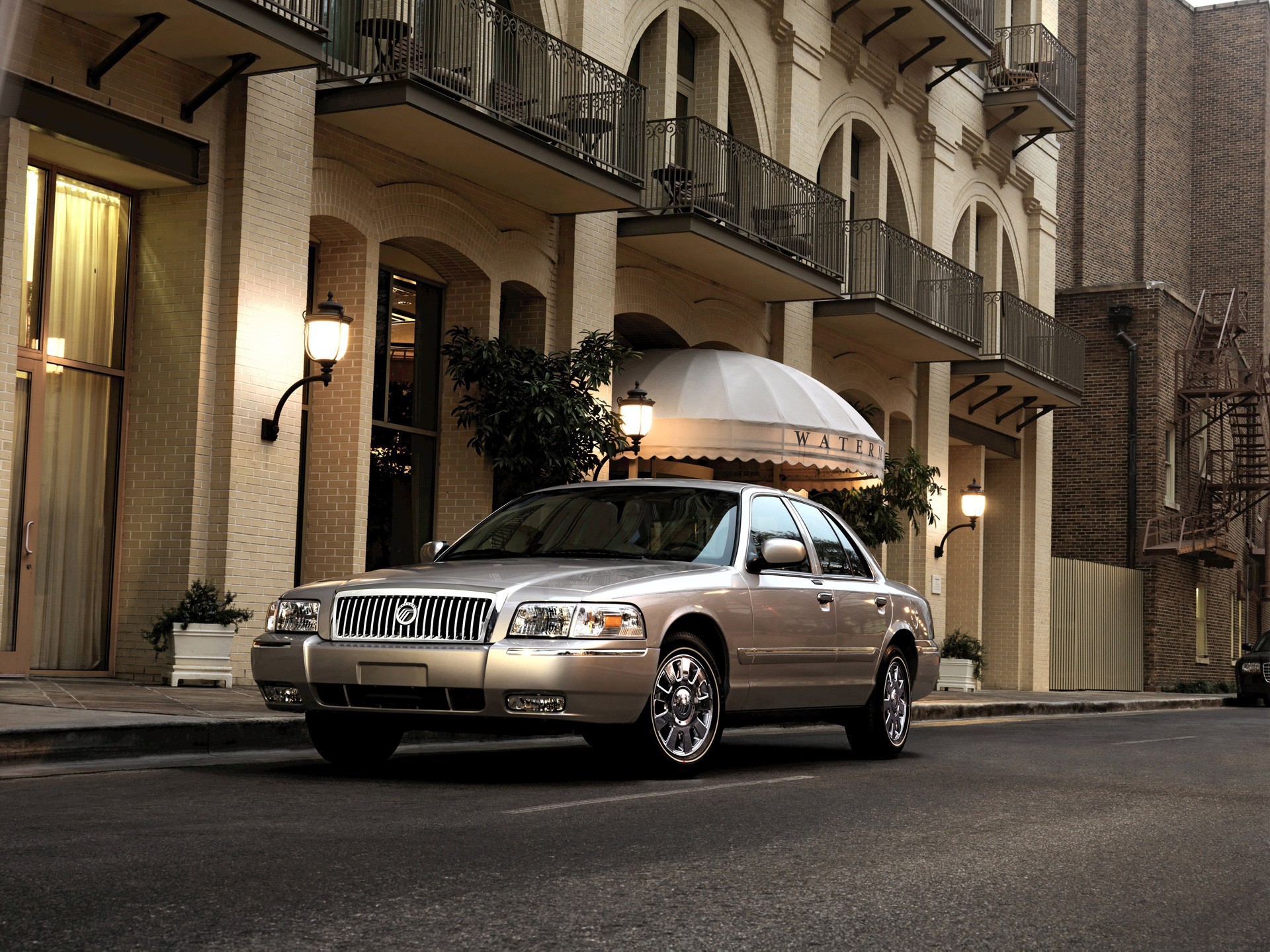 Mercury Grand Marquis photo 14