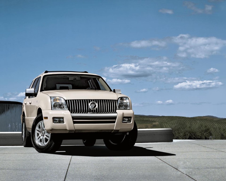Mercury Mountaineer photo 12