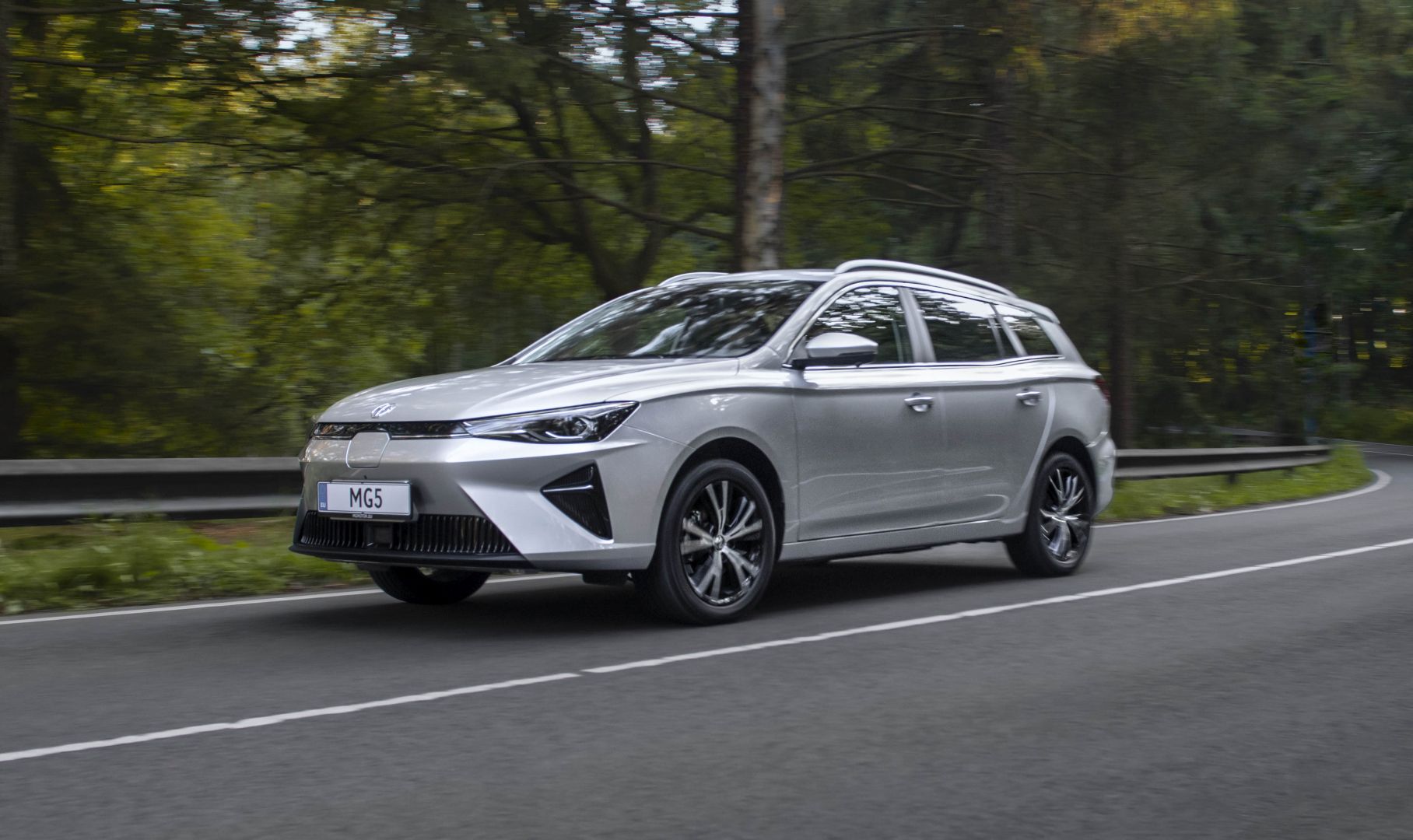 Mg Mg 5 photo 2