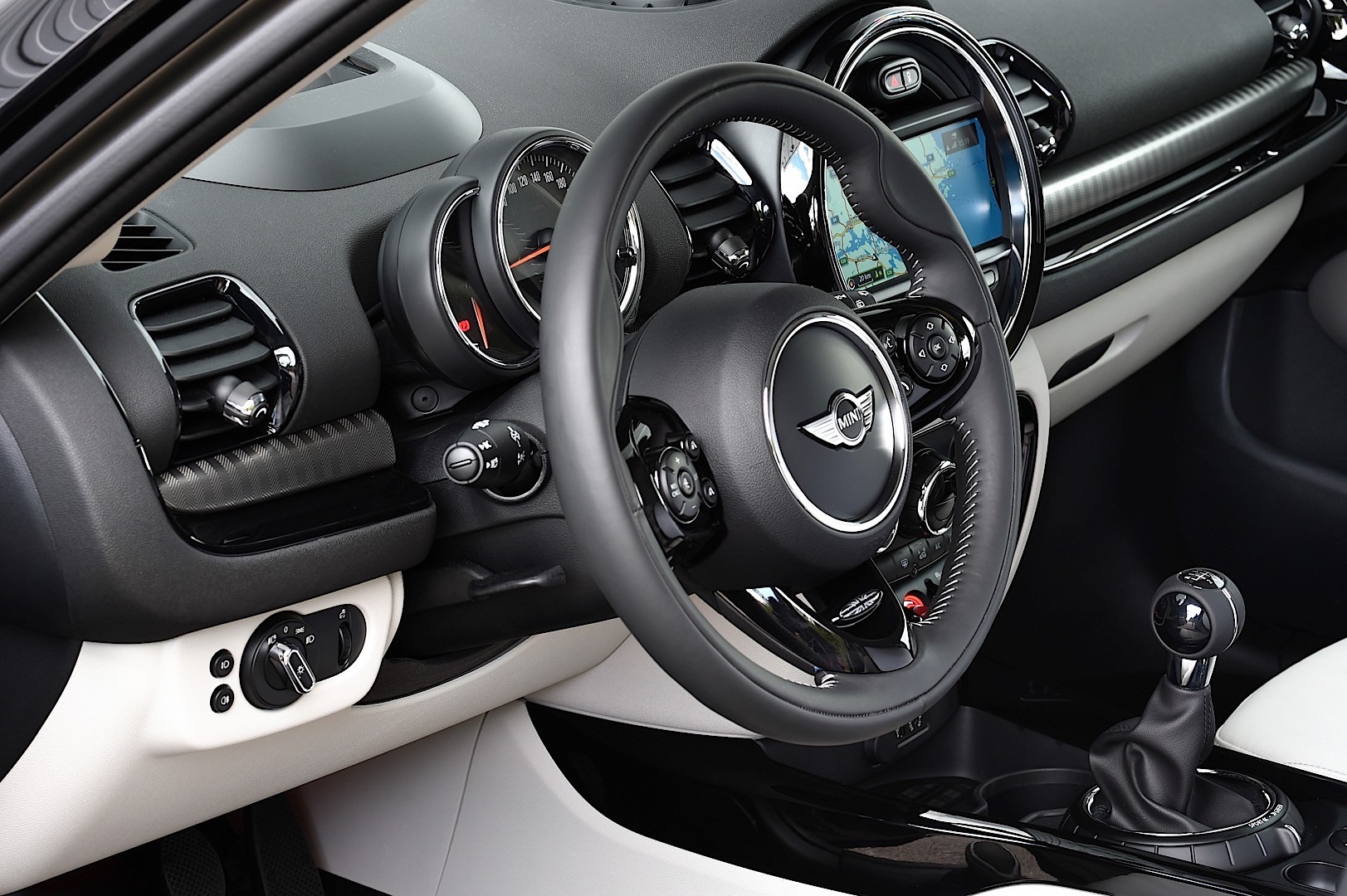 Mini Clubman photo 230