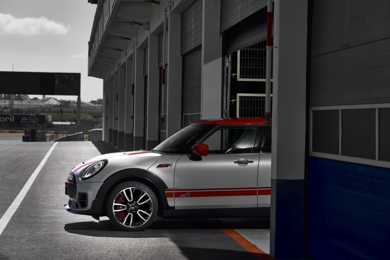 Mini Clubman photo 200