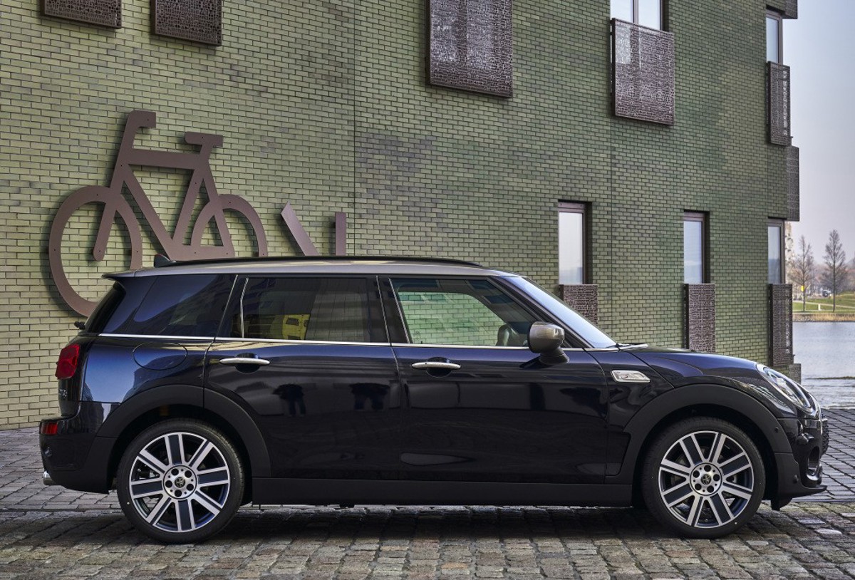 Mini MINI Clubman Cooper 1.5L 6MT (136 HP)