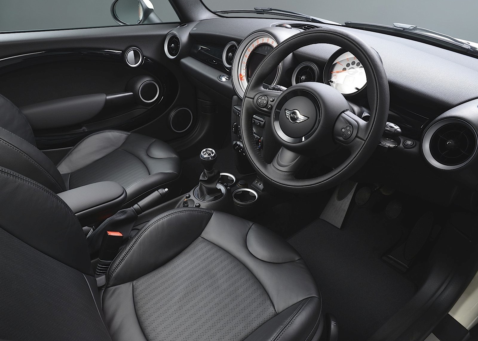 Mini Clubvan photo 66