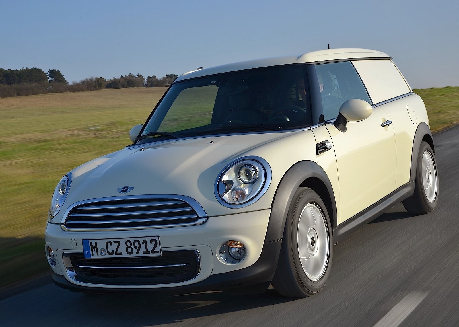 Mini Clubvan photo 3