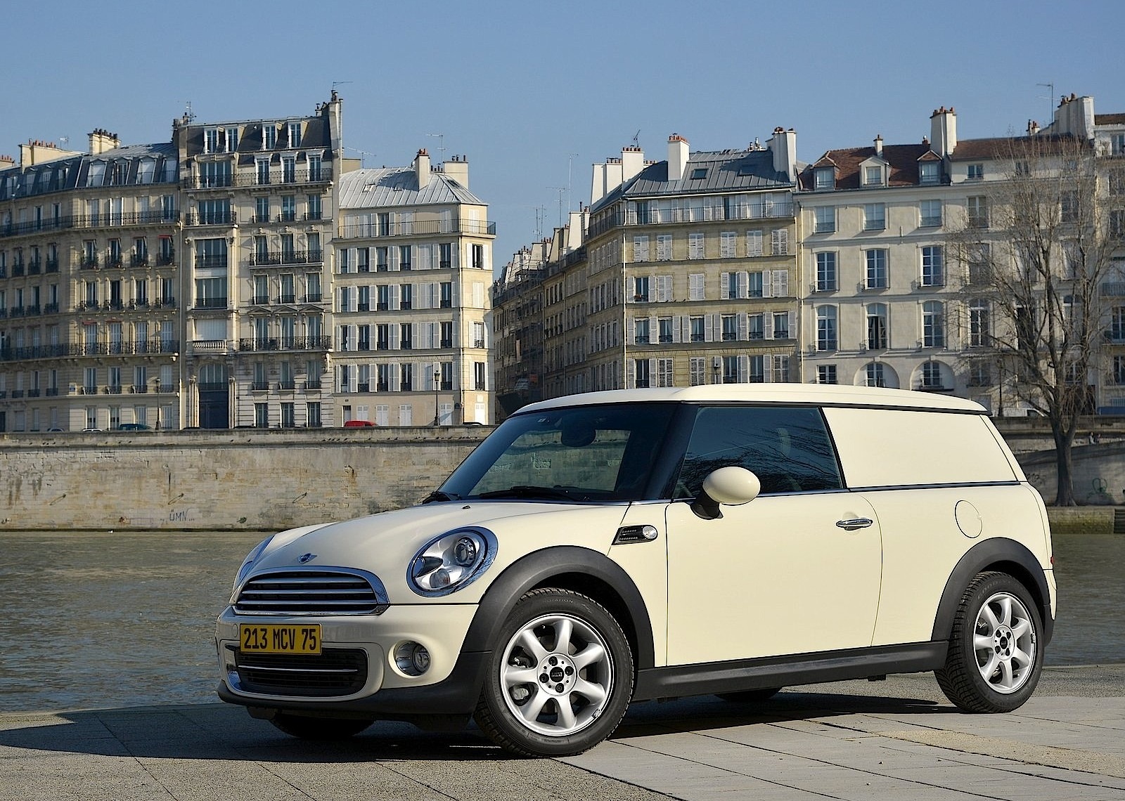 Mini Clubvan photo 4