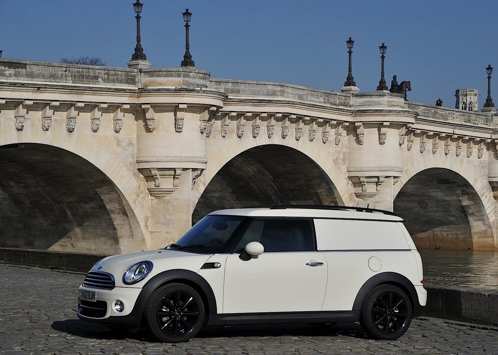 Mini Clubvan photo 5