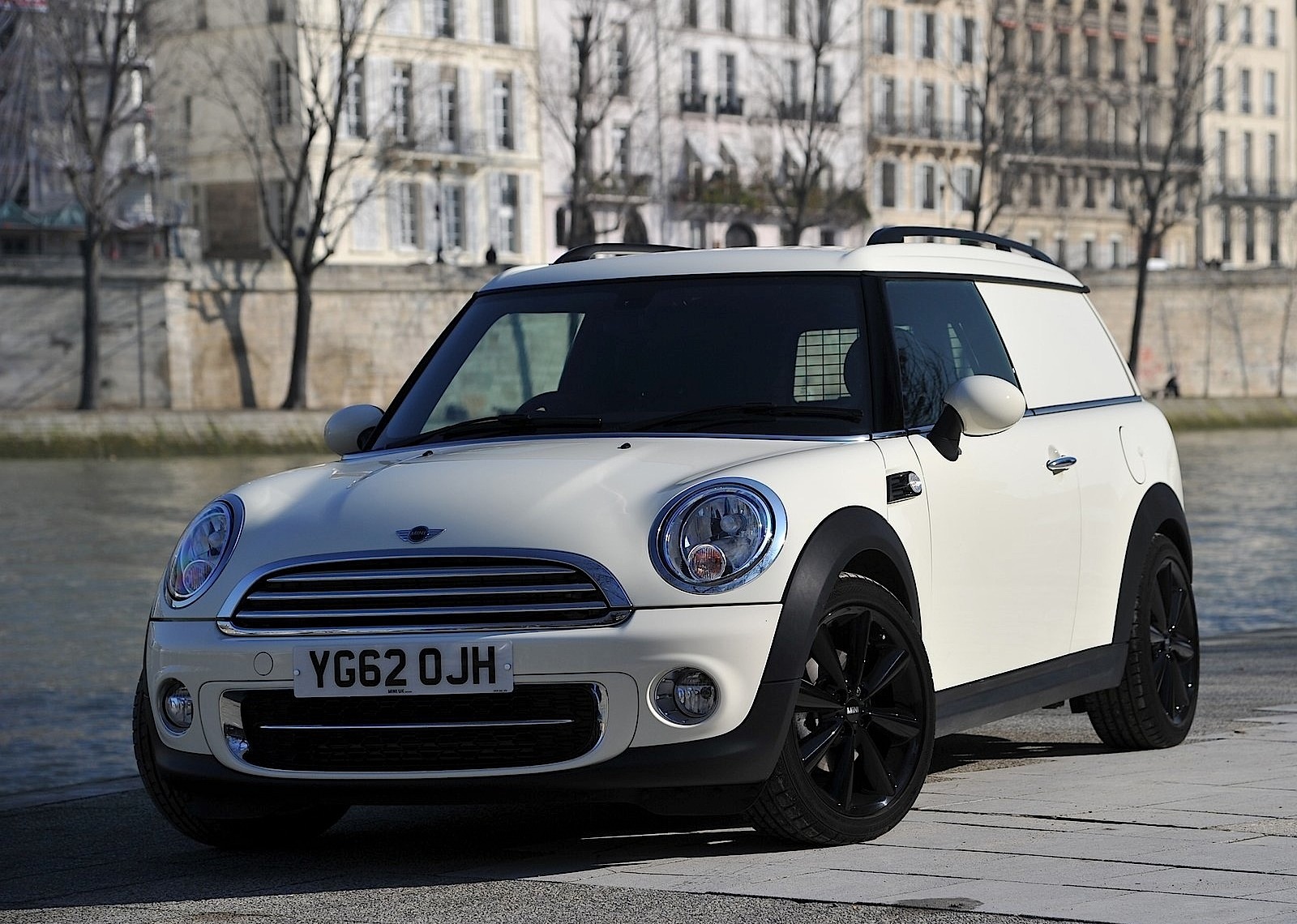 Mini Clubvan photo 12