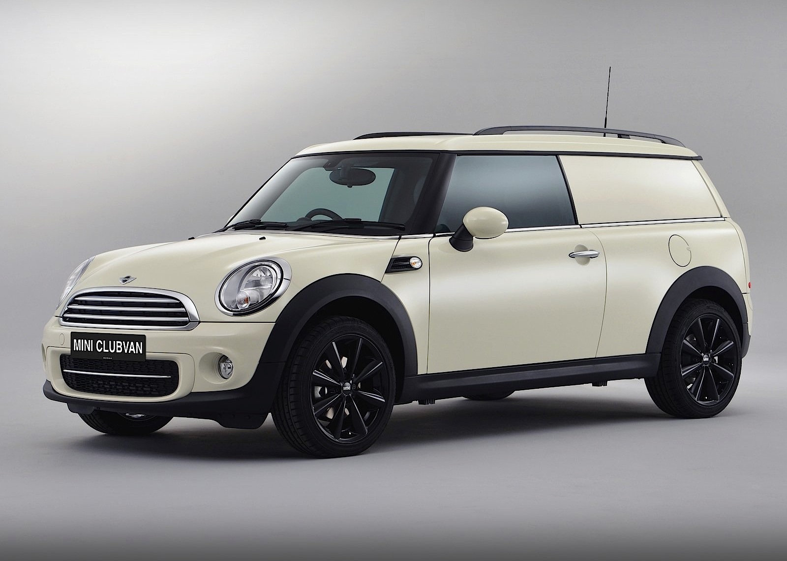 Mini Clubvan photo 20