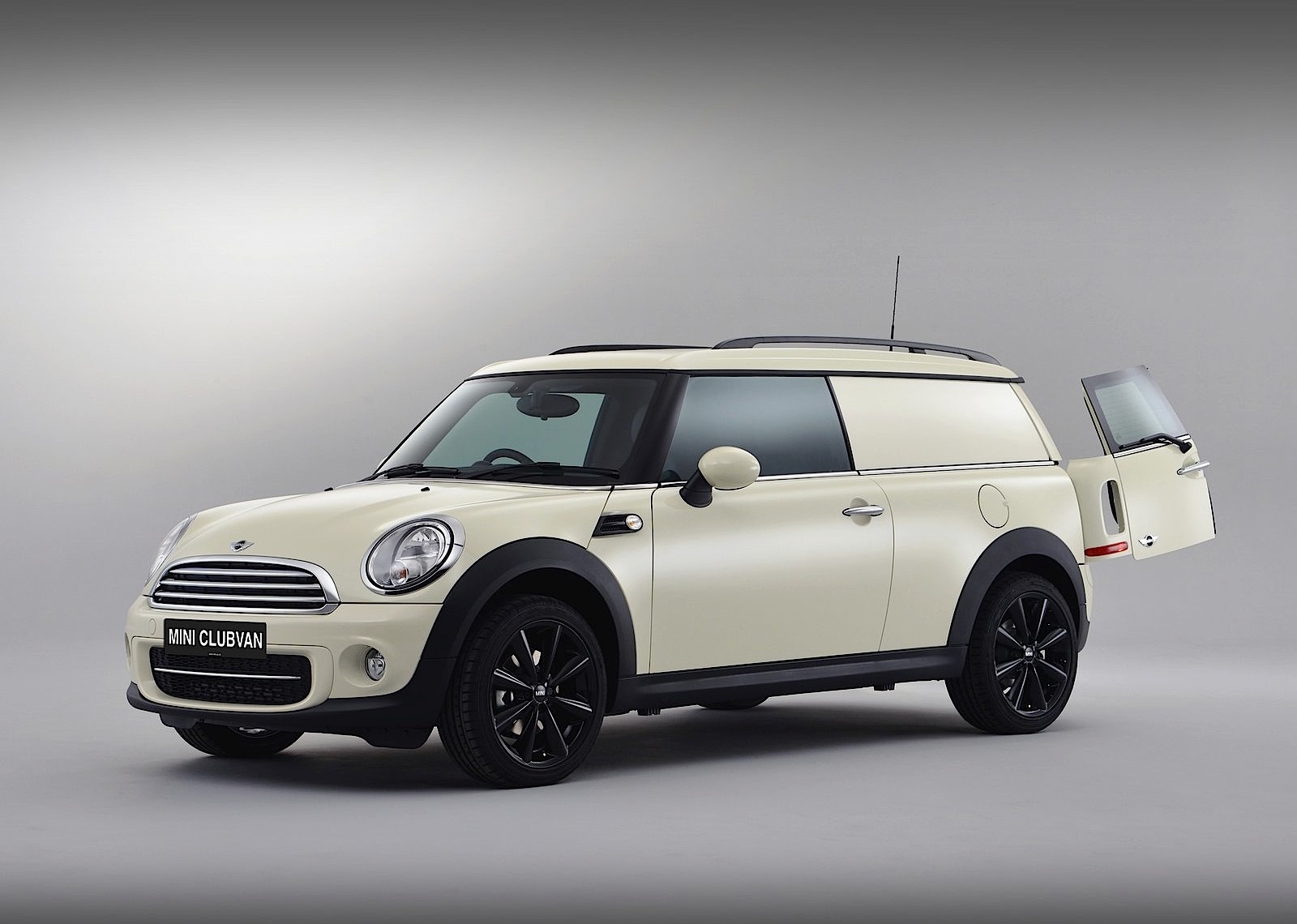 Mini Clubvan photo 21