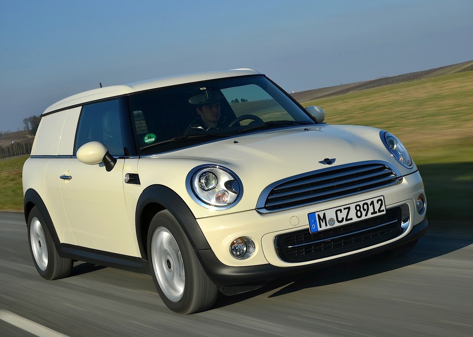 Mini Clubvan photo 23