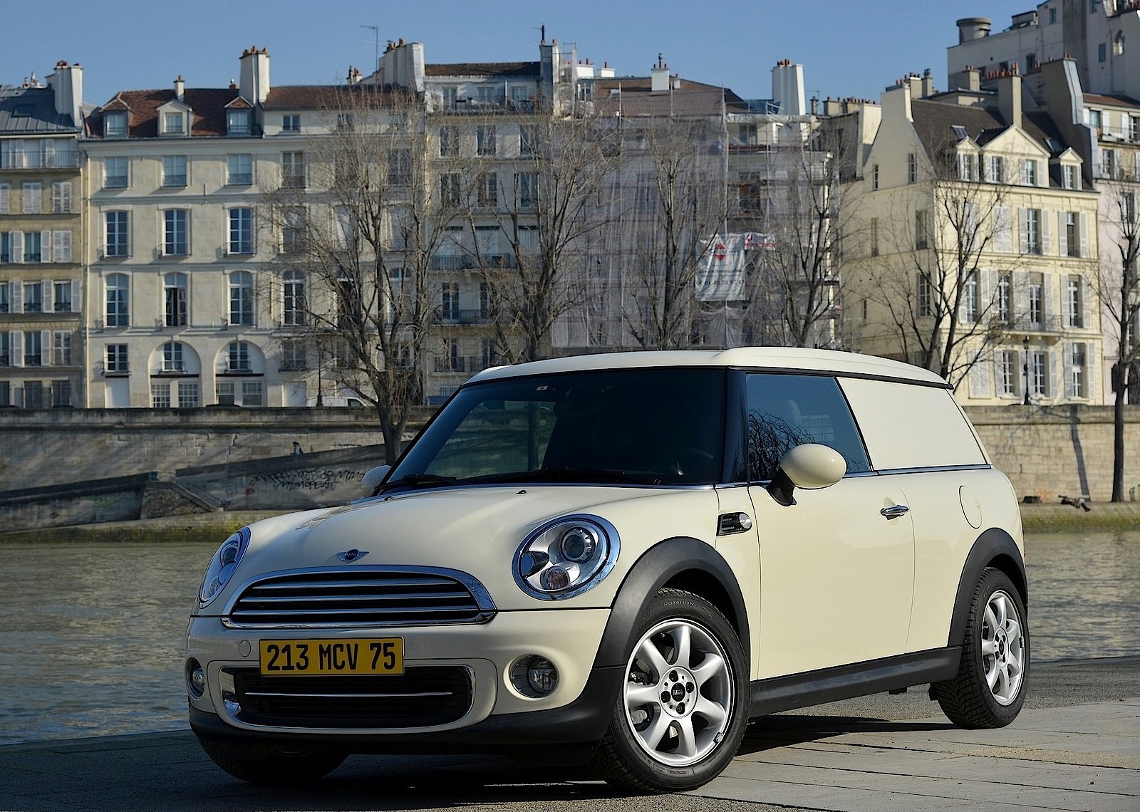 Mini Clubvan photo 24