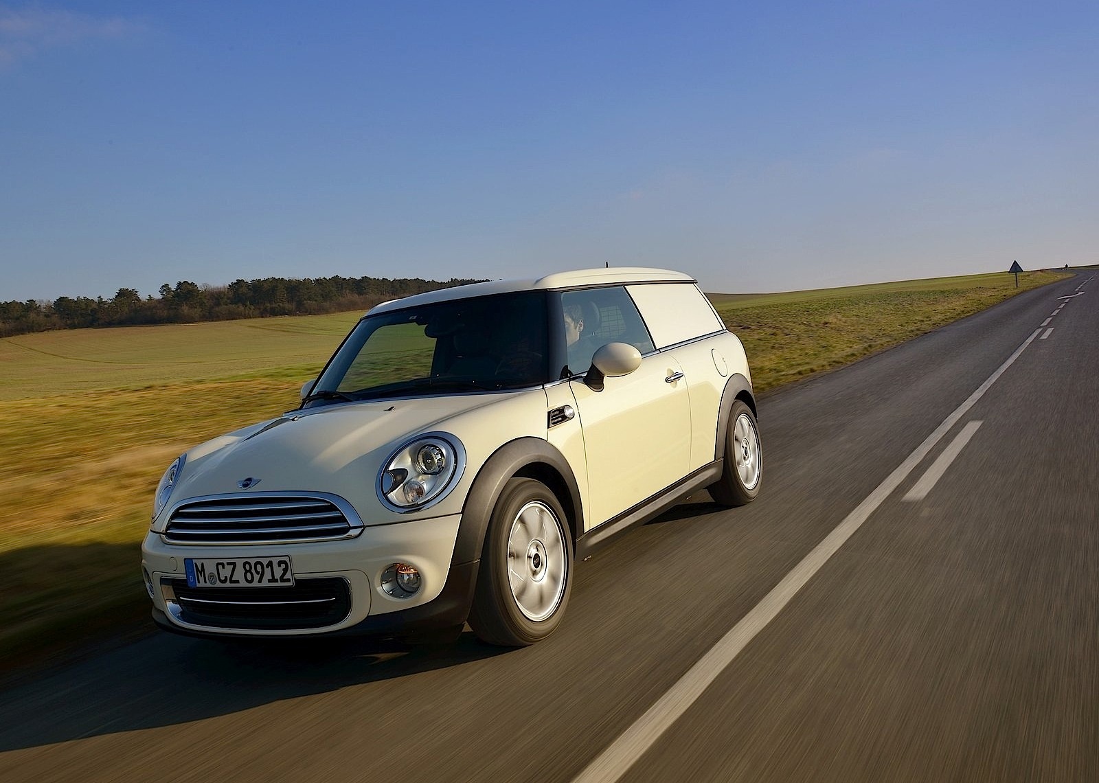 Mini Clubvan photo 27