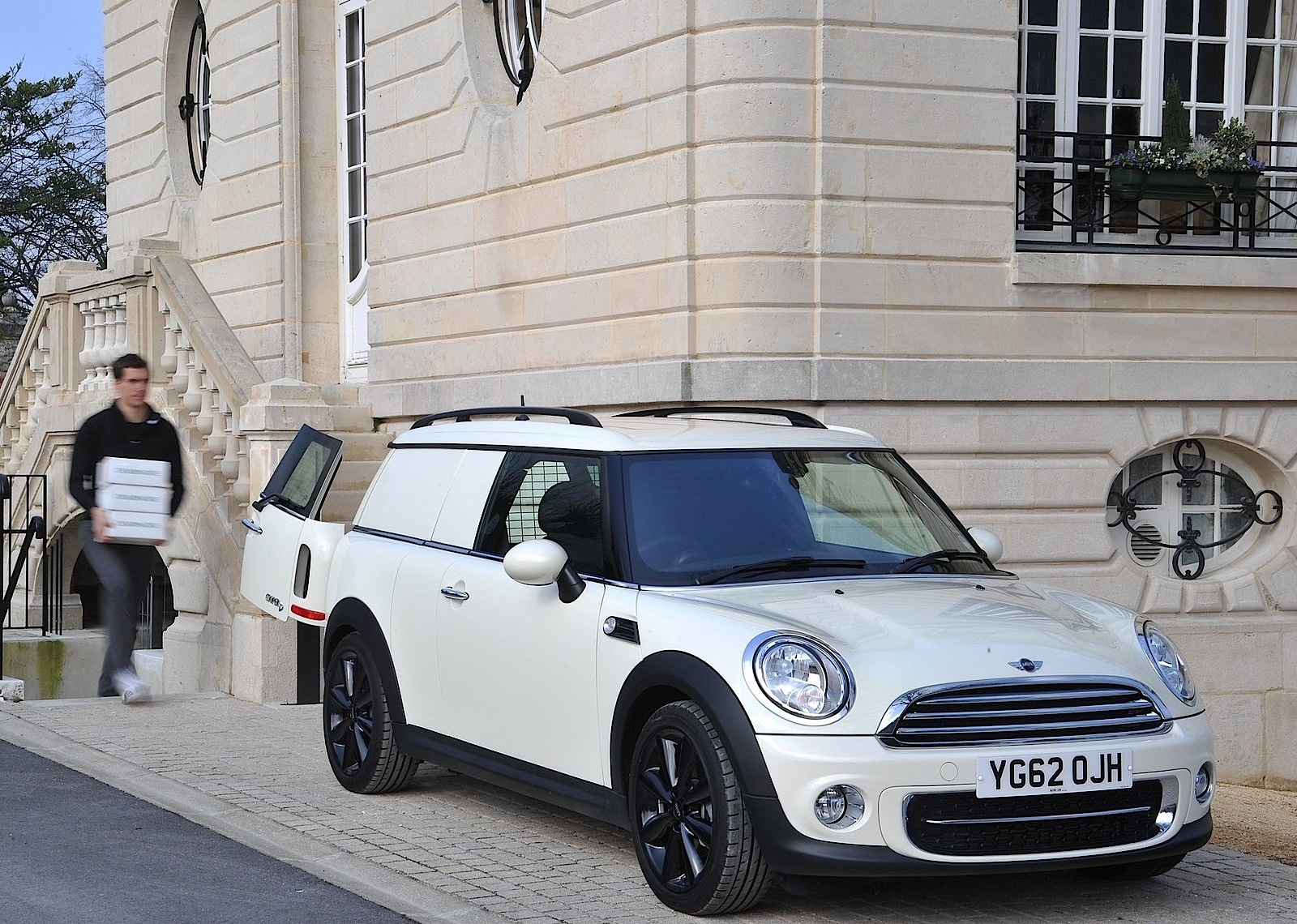 Mini Clubvan photo 31