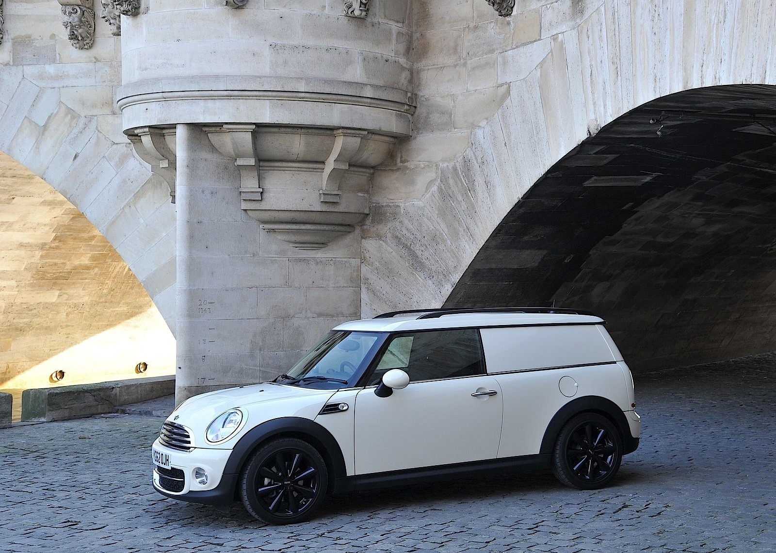 Mini Clubvan photo 33