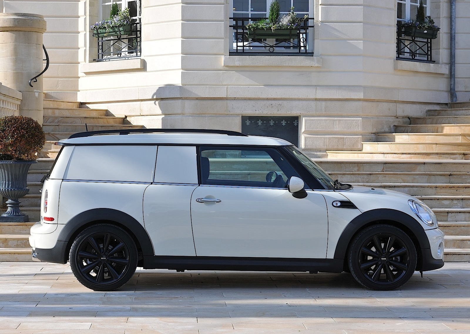 Mini Clubvan photo 34