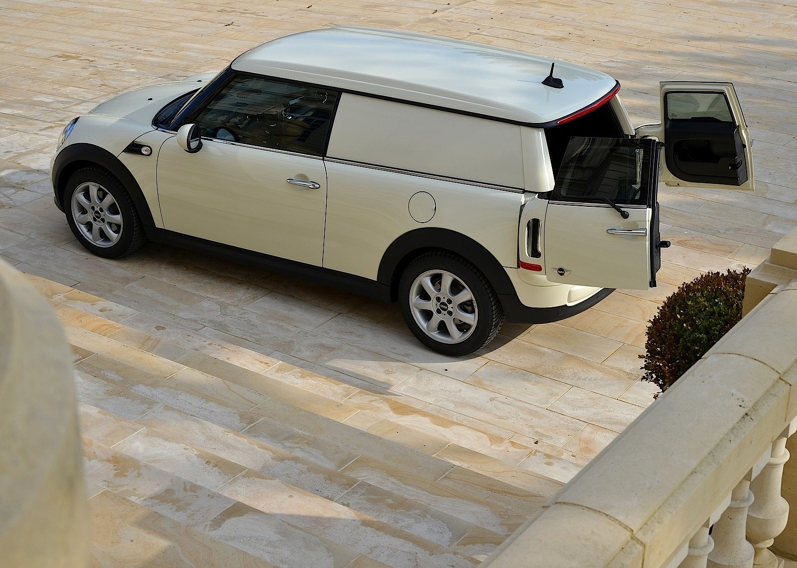 Mini Clubvan photo 43