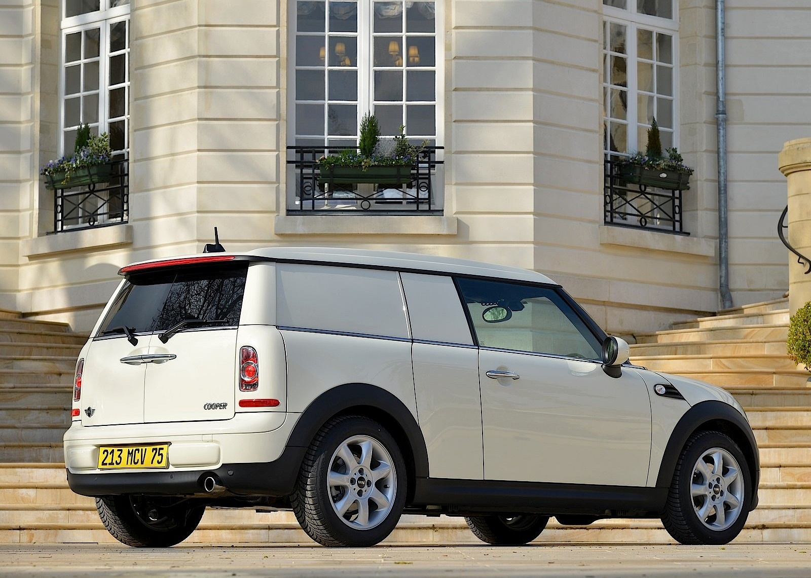 Mini Clubvan photo 44