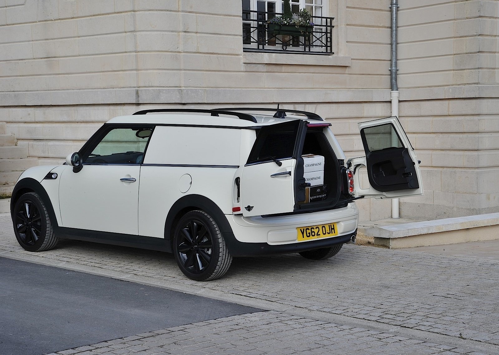 Mini Clubvan photo 49