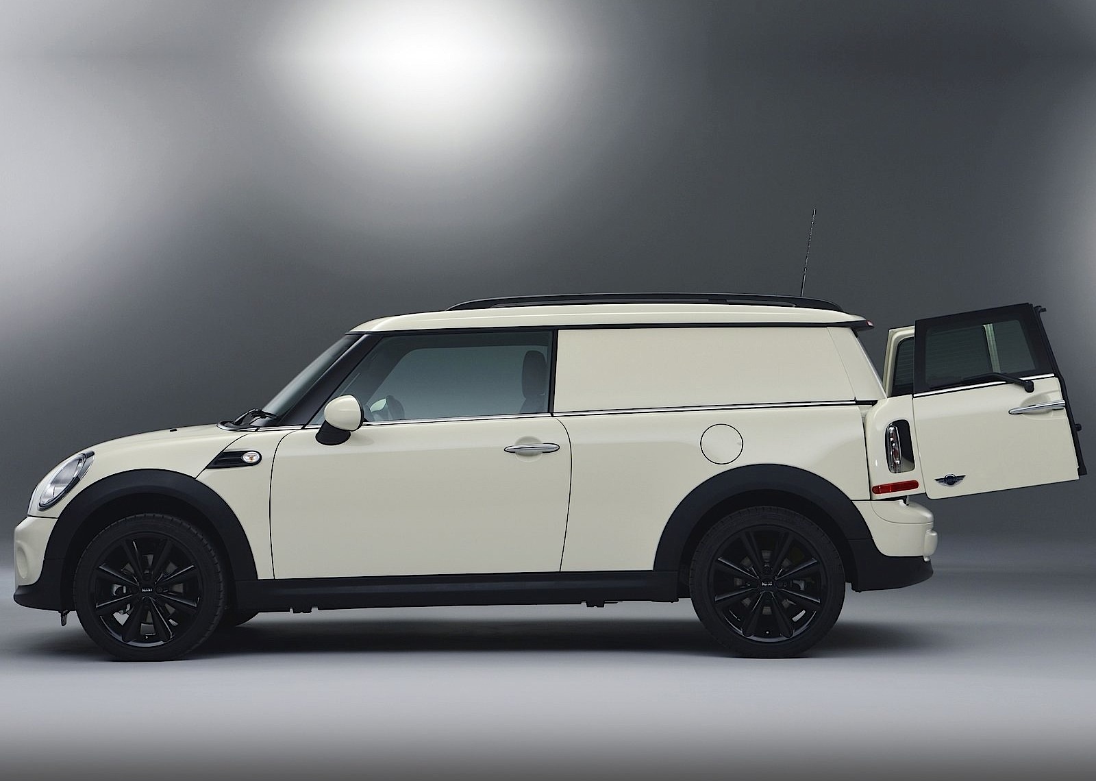 Mini Clubvan photo 53