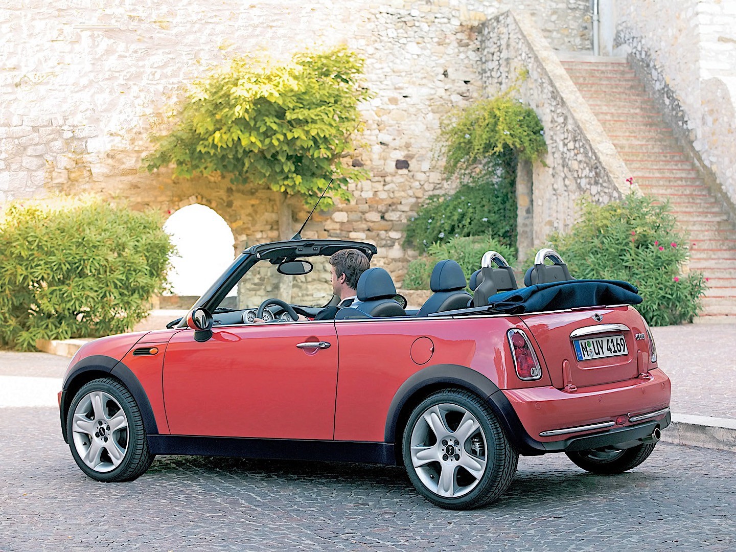 Mini Convertible photo 12