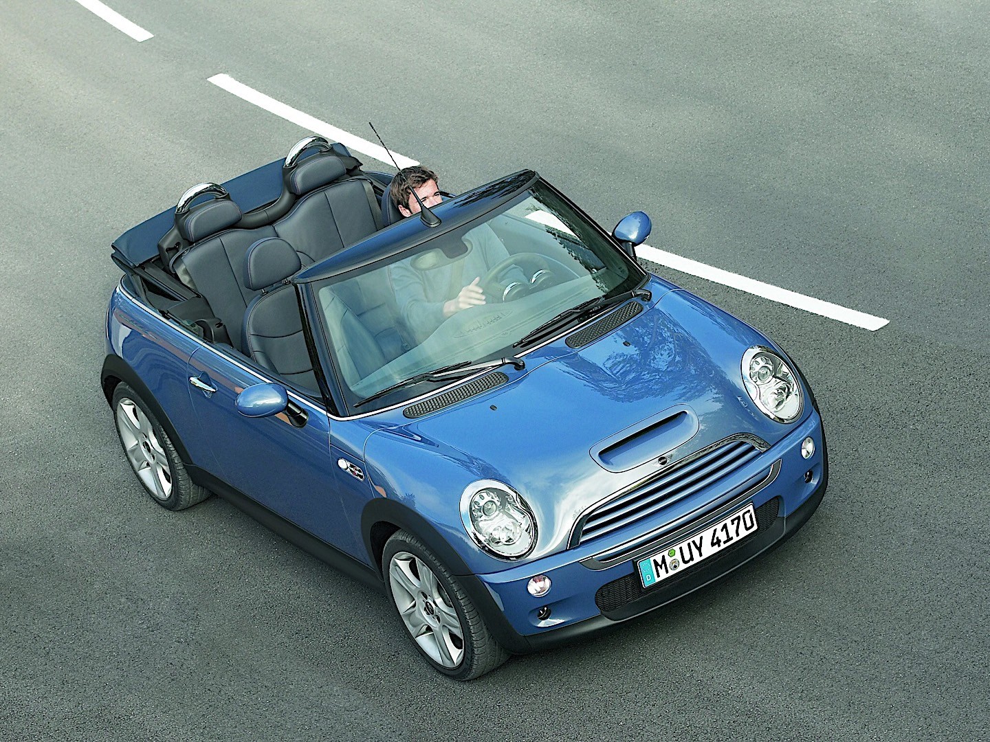 Mini Convertible photo 16
