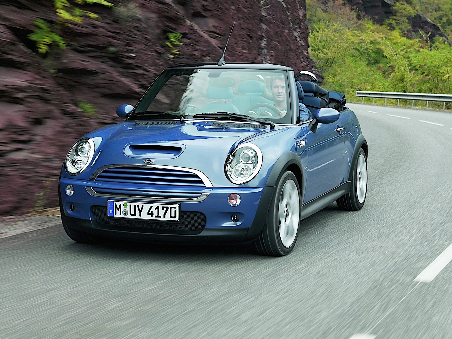 Mini Convertible photo 17