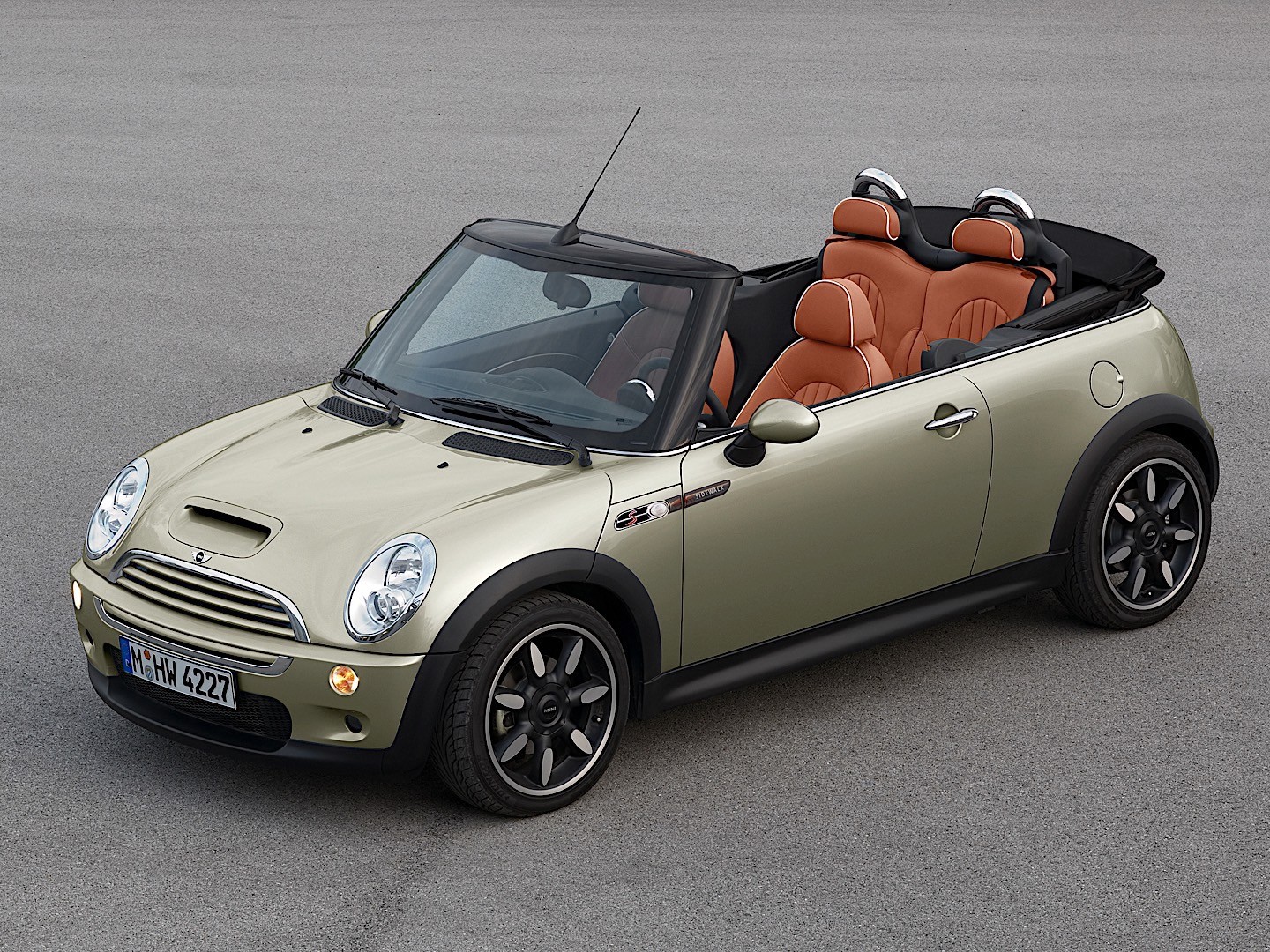 Mini Convertible photo 18