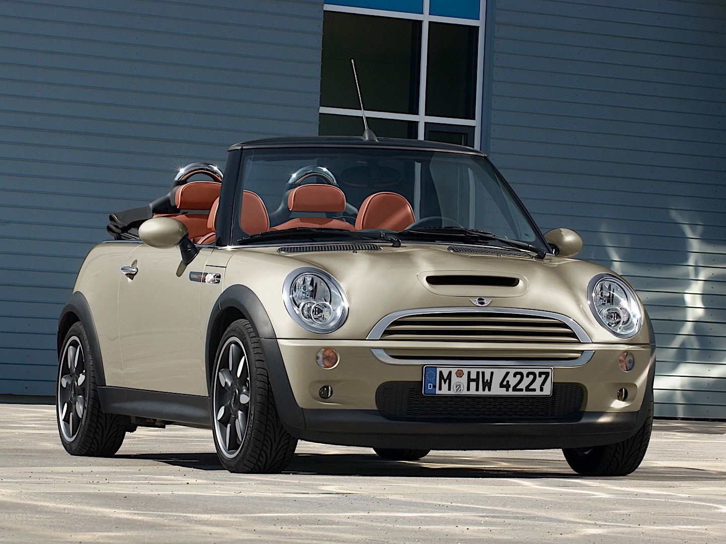 Mini Convertible photo 23